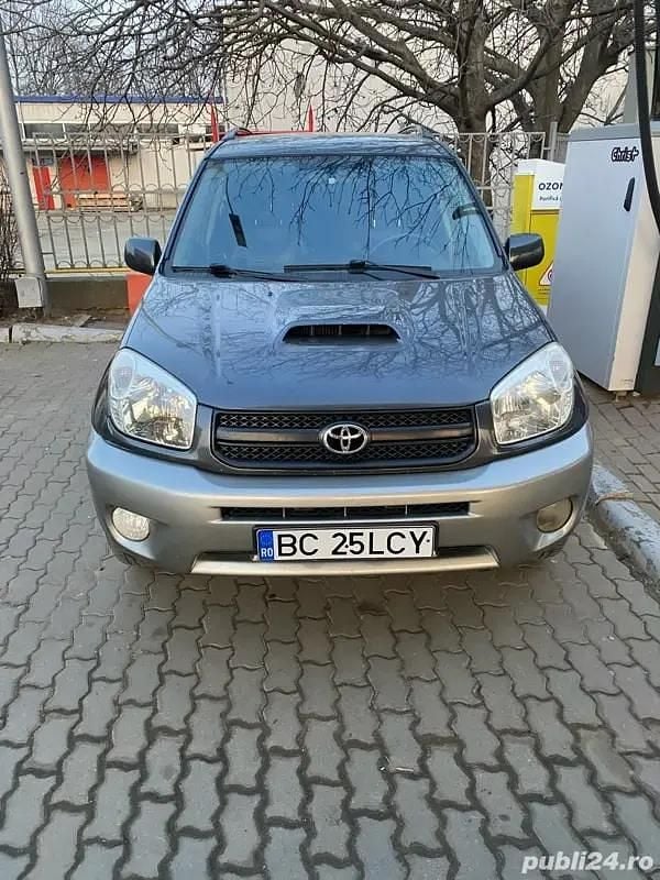 Utilizat 2005 Toyota RAV4 SUV | 4.000 EUR (Preț OK) - Imagine 1/4