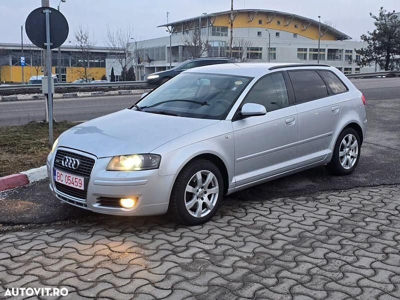 Second-hand Audi A3 Attraction 140 CP (102 kW) 2008 Culoaregri Hatchback