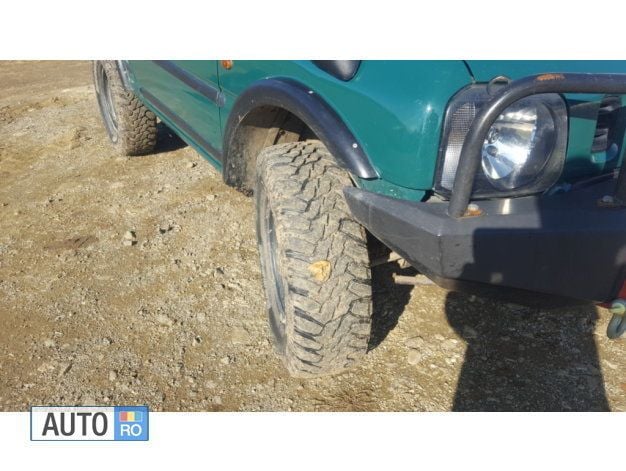 Second-hand Suzuki Jimny 59 CP (43 kW) 2001 Verde SUV