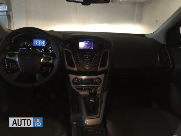 Gri Utilizat 2011 Ford Focus Berlinǎ | 5.900 EUR (Puțin scump) - Imagine 1/4