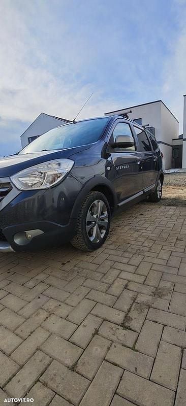 Second-hand Dacia Lodgy Stepway 109 CP (80 kW) 2015 Culoaregri Monovolum