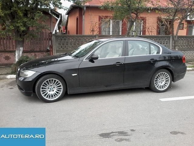 Second-hand BMW 330 231 CP (169 kW) 2007 Berlinǎ