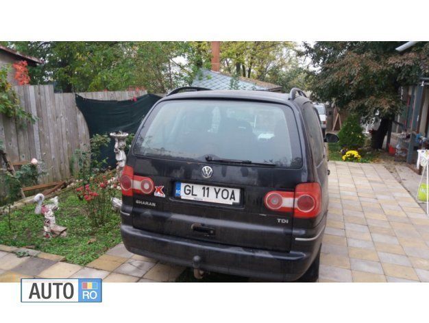 Second-hand VW Sharan 130 CP (95 kW) 2005 Negru Monovolum