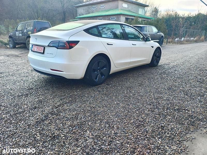 Second-hand Tesla Model 3 365 kW (497 CP) 2022 Culoarealb Berlinǎ