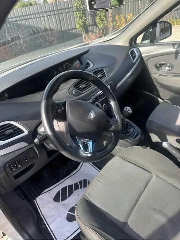 Second-hand Renault Scénic III 110 CP (80 kW) 2013 Monovolum