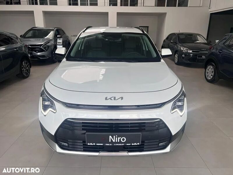 Second-hand Kia Niro 105 CP (77 kW) 2023 Alb SUV