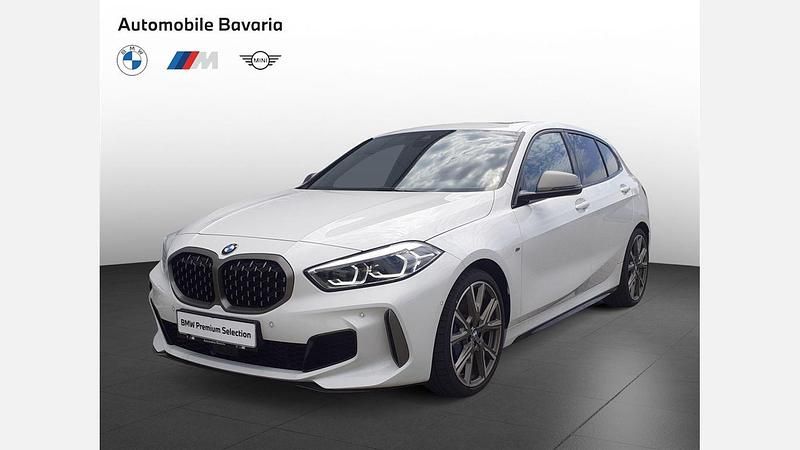 Alb alpine Utilizat 2023 BMW M135 Shadowline Hatchback | 40.511 EUR - Imagine 1/4