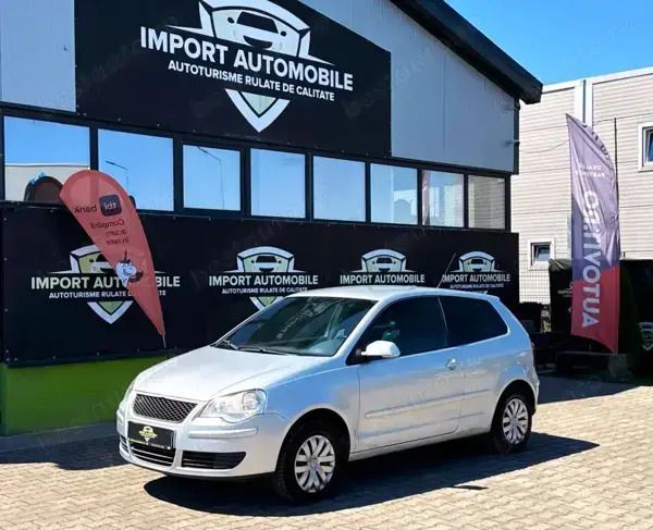 Gri Utilizat 2009 VW Polo Coupe | 2.499 EUR (Preț OK) - Imagine 1/4