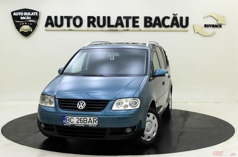 Utilizat 2005 VW Touran Monovolum | 2.350 EUR (Preț bun) - Imagine 1/4