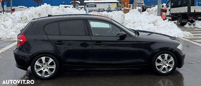 Second-hand BMW 118 Sport Line 143 CP (105 kW) 2009 Culoarenegru Hatchback