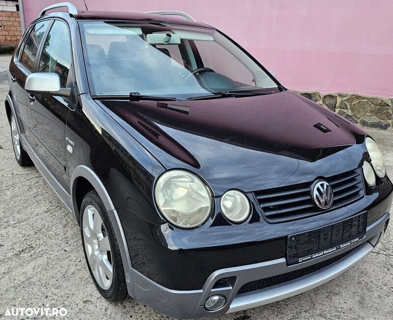 Negru Utilizat 2004 VW Polo Comfortline Berlinǎ | 1.700 EUR (Preț OK) - Imagine 1/4