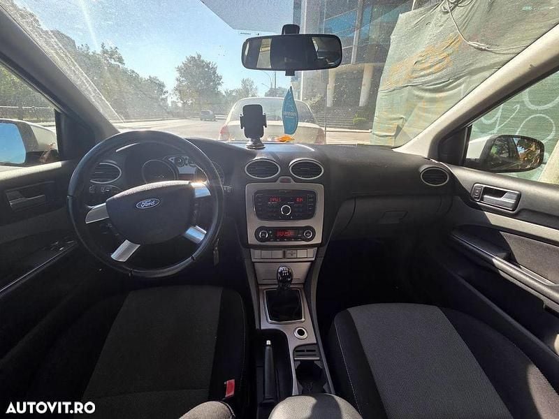 Culoaregri Utilizat 2010 Ford Focus Titanium Hatchback | 3.500 EUR (Preț OK) - Imagine 1/4