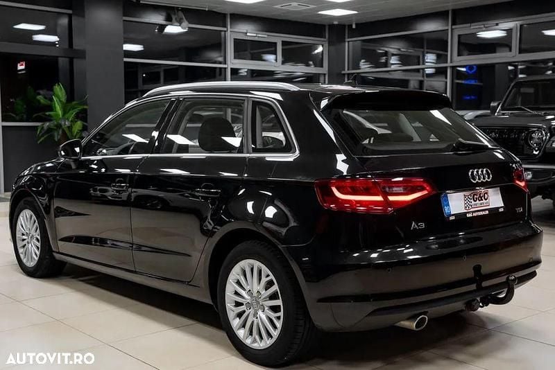 Second-hand Audi A3 Design 110 CP (80 kW) 2015 Culoarenegru Hatchback