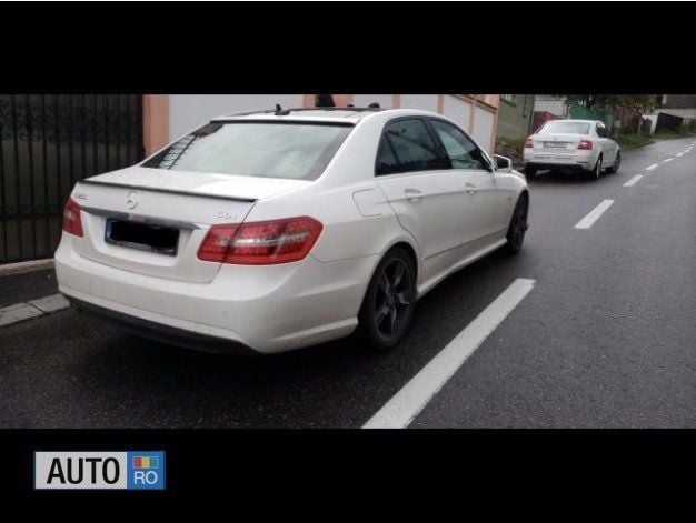 Second-hand Mercedes E250 204 CP (150 kW) 2011 Alb Berlinǎ