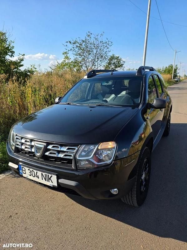 Negru Utilizat 2018 Dacia Duster Lauréate SUV | 11.900 EUR (Preț bun) - Imagine 1/4