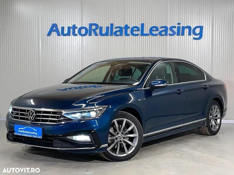 Culoarealbastru Utilizat 2021 VW Passat Highline Berlinǎ | 26.790 EUR (Scump) - Imagine 1/4