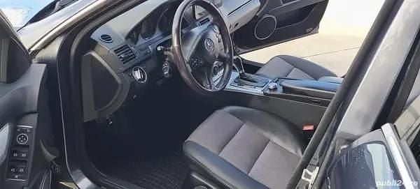 Second-hand Mercedes C200 128 CP (94 kW) 2011 Berlinǎ