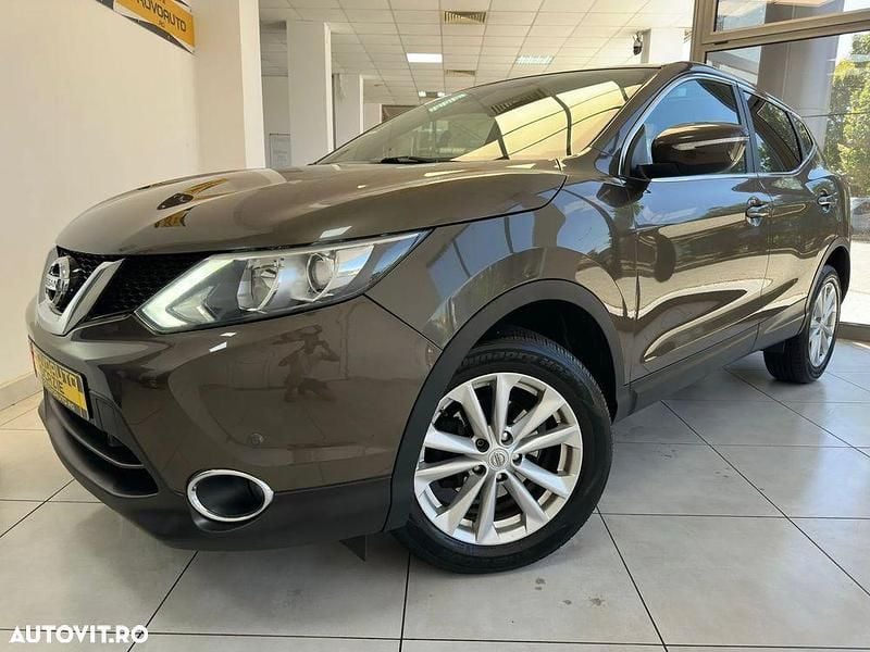 Culoaremaro Utilizat 2014 Nissan Qashqai N-Connecta SUV | 9.990 EUR (Preț OK) - Imagine 1/4