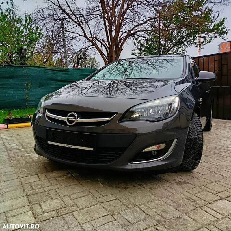Maro Utilizat 2013 Opel Astra Active Hatchback | 4.890 EUR (Preț OK) - Imagine 1/4