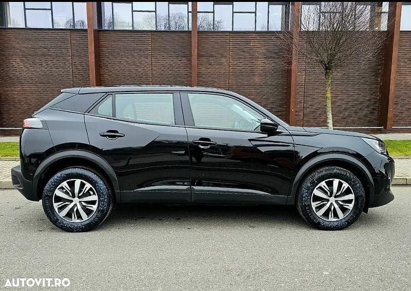 Second-hand Peugeot 2008 130 CP (95 kW) 2022 Culoarenegru SUV