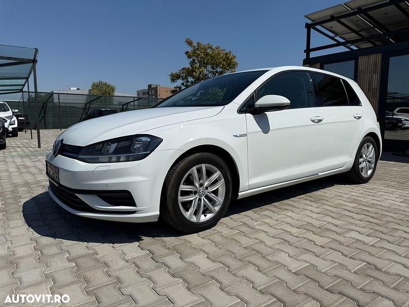Culoarealb Utilizat 2019 VW Golf VII Comfortline Hatchback | 12.499 EUR (Preț OK) - Imagine 1/4