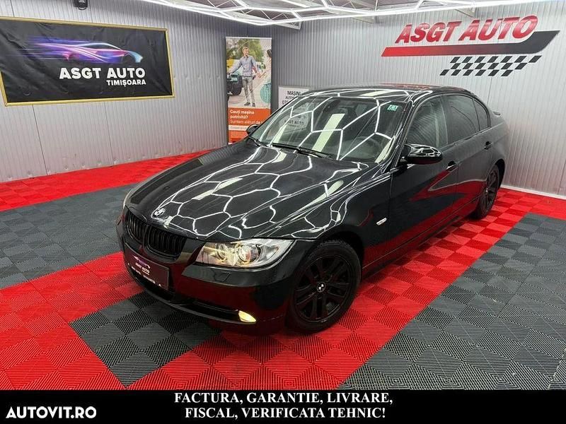 Culoarenegru Utilizat 2005 BMW 320 Break | 4.299 EUR (Puțin scump) - Imagine 1/4