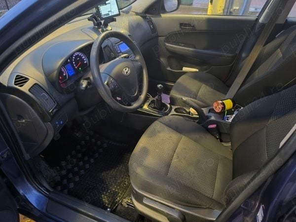 Second-hand Hyundai i30 105 CP (77 kW) 2009 Albastru Hatchback
