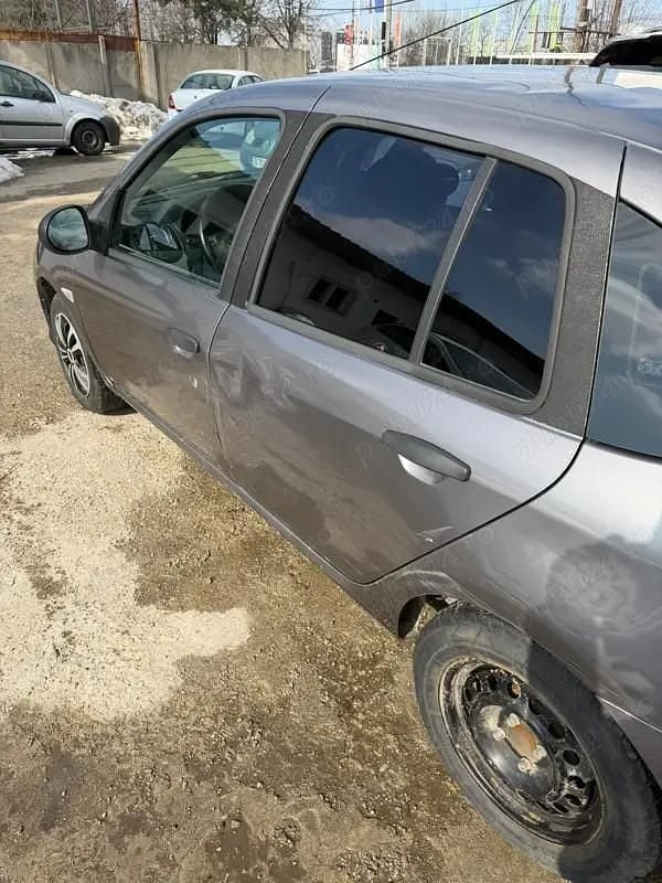 Second-hand Renault Symbol II 75 CP (55 kW) 2011 Berlinǎ