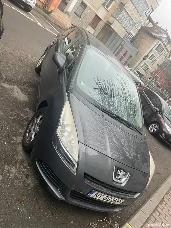 Second-hand Peugeot 5008 82 CP (60 kW) 2011 Gri Monovolum