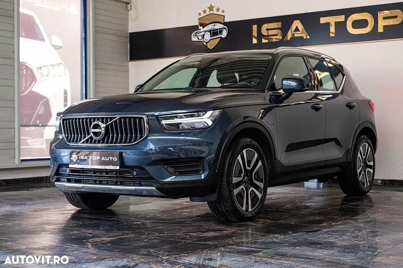 Culoarealbastru Second-hand 2022 Volvo XC40 Inscription SUV | 26.014 EUR (Preț bun) - Imagine 1/4