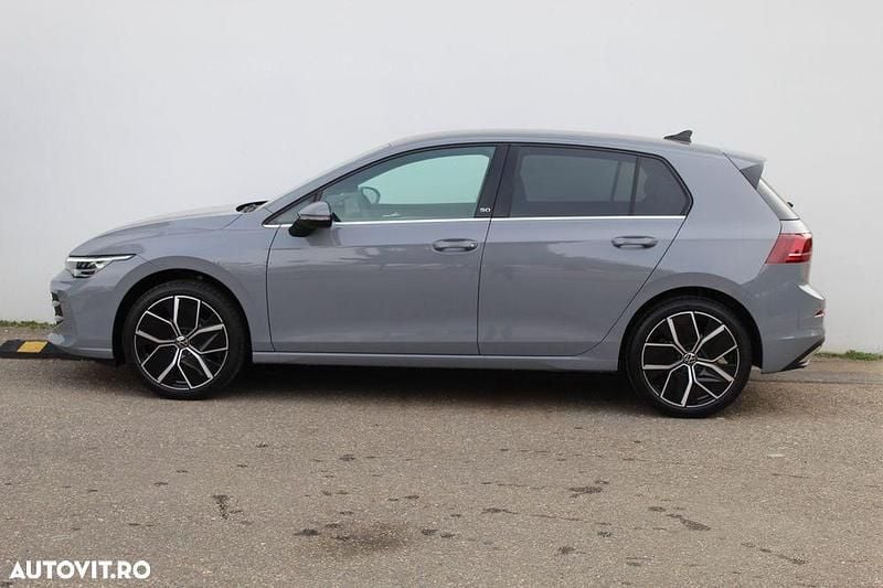 Second-hand VW Golf VIII Style 150 CP (110 kW) 2024 Culoaregri Hatchback