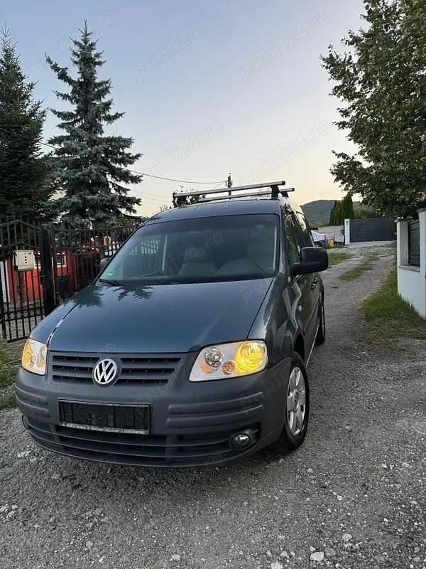 Utilizat 2004 VW Caddy Life Monovolum | 2.700 EUR (Puțin scump) - Imagine 1/4