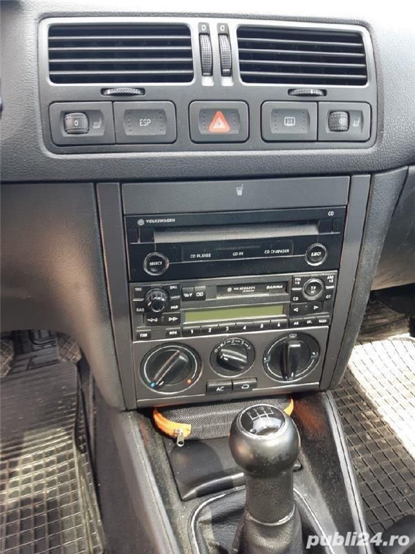 Second-hand VW Bora 105 CP (77 kW) 2000 Berlinǎ