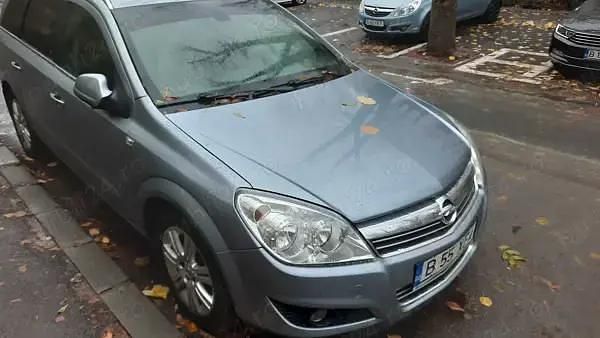 Utilizat 2010 Opel Astra Break | 2.500 EUR (Preț bun) - Imagine 1/4