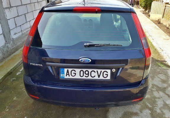Second-hand Ford Fiesta 60 CP (44 kW) 2005 Albastru Hatchback