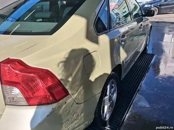 Utilizat 2008 Volvo S40 Berlinǎ | 2.400 EUR - Imagine 1/3