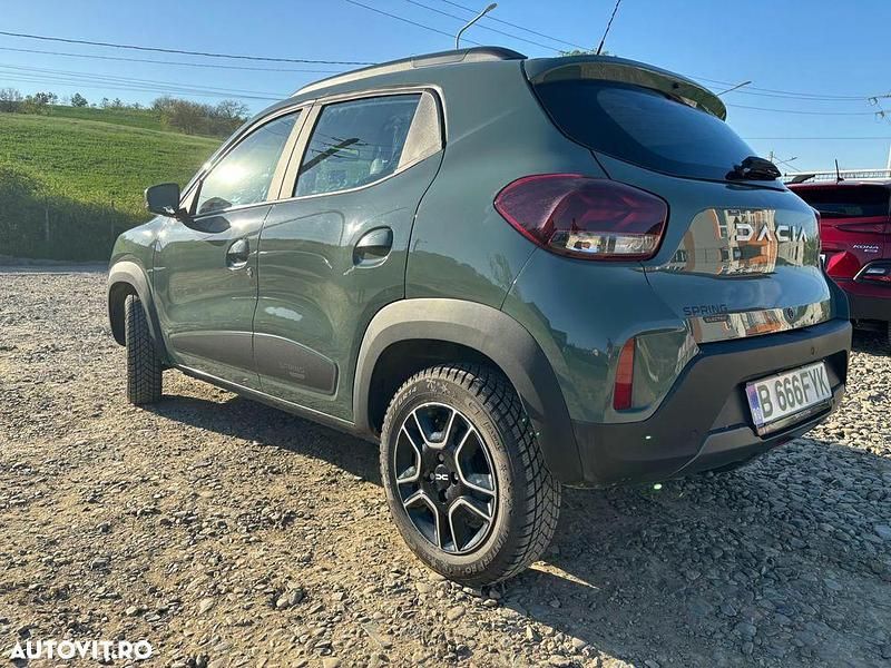 Second-hand Dacia Spring Expression 33 kW (45 CP) 2023 Culoareverde Hatchback