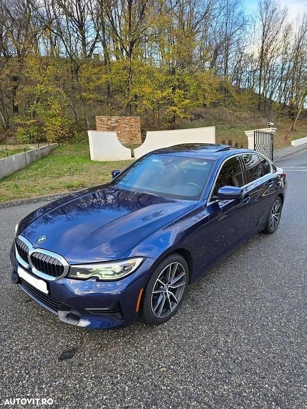 Culoarealbastru Utilizat 2019 BMW 330 Comfort Edition Berlinǎ | 27.800 EUR (Super Preț) - Imagine 1/4