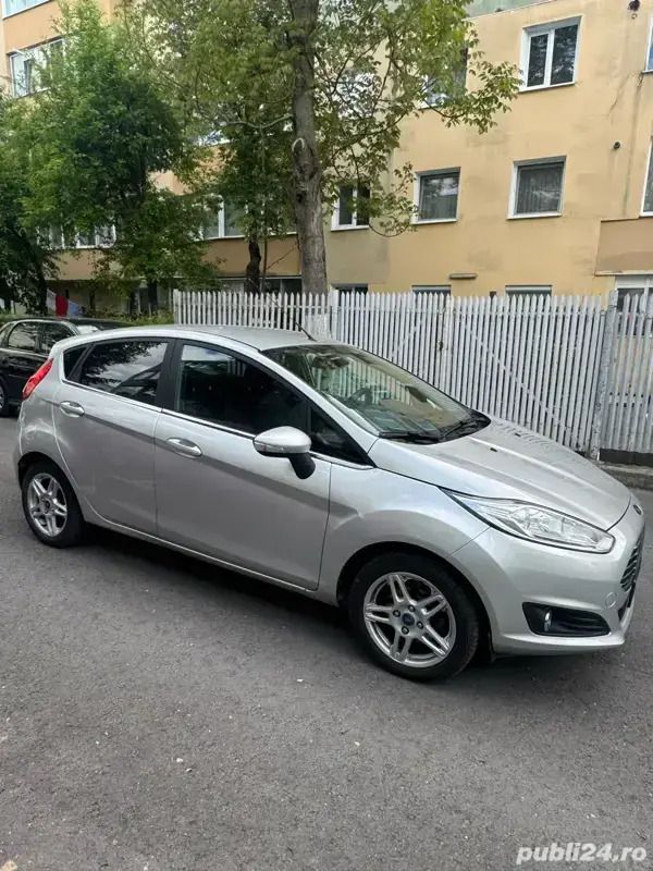 Utilizat 2014 Ford Fiesta Hatchback | 5.700 EUR - Imagine 1/4