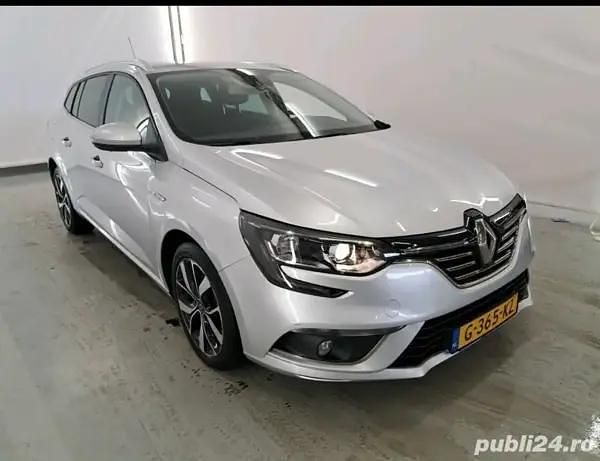 Argintiu Utilizat 2020 Renault Mégane GrandTour Bose Edition Break | 11.300 EUR (Preț OK) - Imagine 1/4