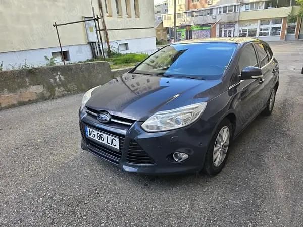Albastru Utilizat 2013 Ford Focus Break | 4.499 EUR (Preț OK) - Imagine 1/4