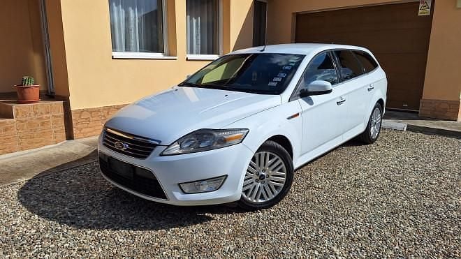 Alb Utilizat 2009 Ford Mondeo Break | 1.900 EUR (Super Preț) - Imagine 1/4