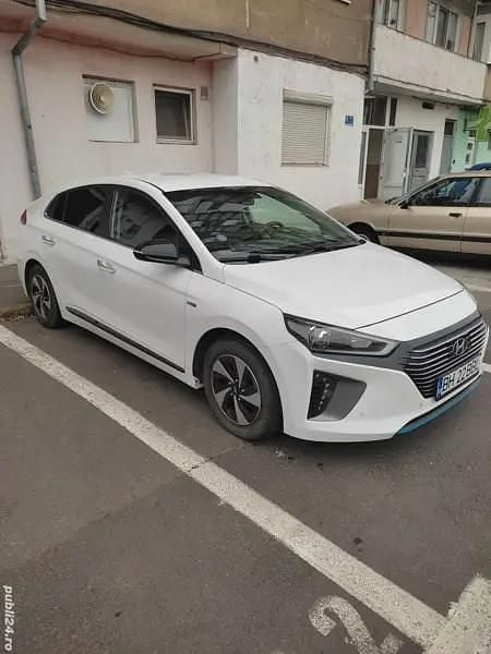 Alb Utilizat 2019 Hyundai Ioniq Berlinǎ | 12.900 EUR (Preț OK) - Imagine 1/4