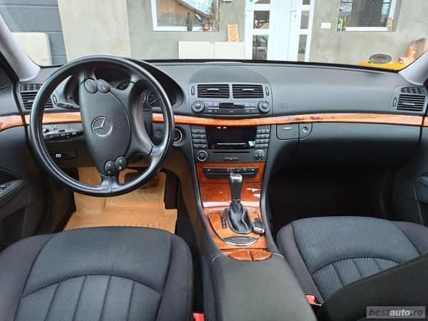 Second-hand Mercedes E200 184 CP (135 kW) 2007 Argintiu Break