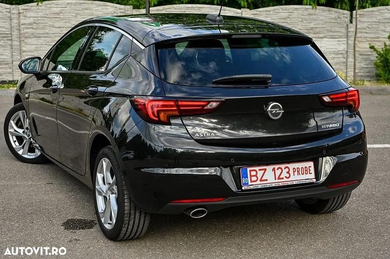 Second-hand Opel Astra Dynamic 160 CP (117 kW) 2016 Negru Hatchback