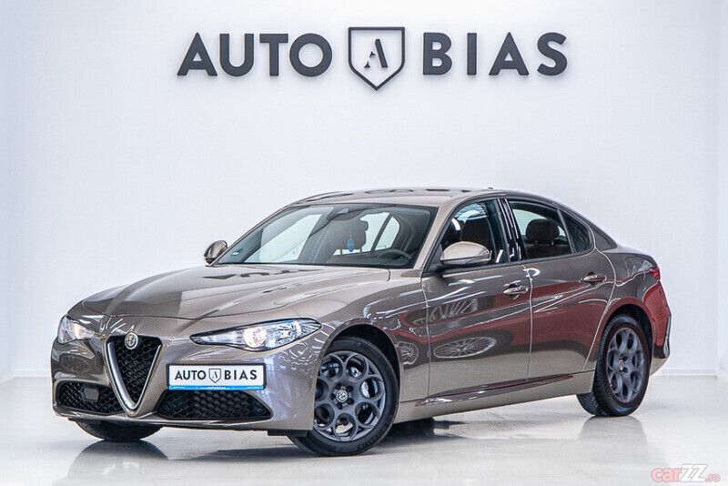 Gri Utilizat 2019 Alfa Romeo Giulia Super Berlinǎ | 17.950 EUR - Imagine 1/4