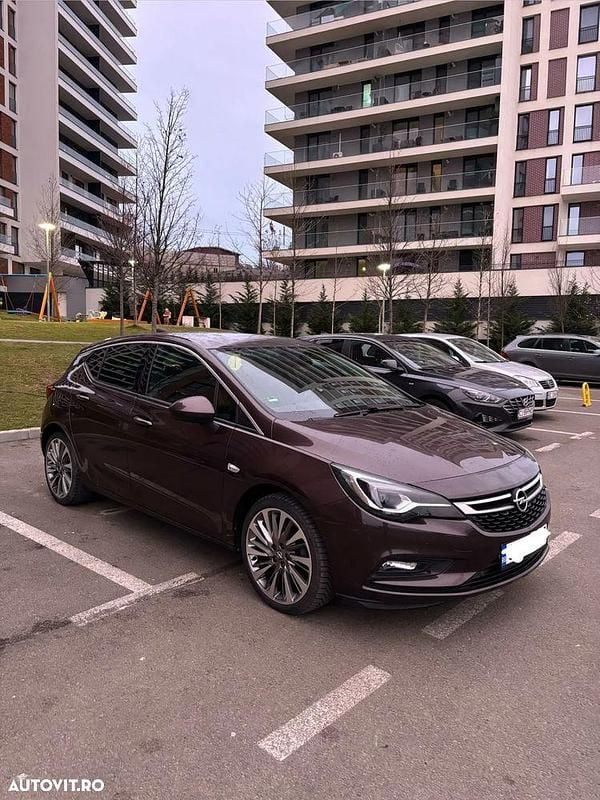 Second-hand Opel Astra Innovation 150 CP (110 kW) 2016 Culoaremaro Hatchback