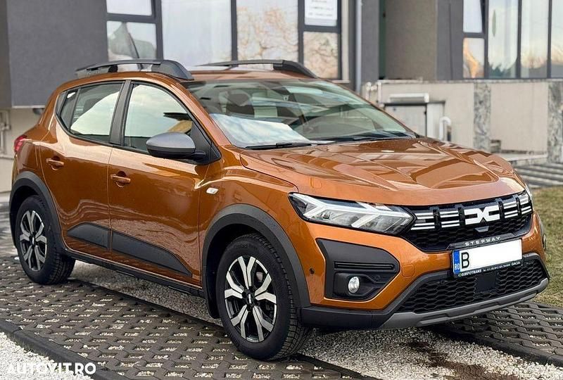 Second-hand Dacia Sandero Extreme 100 CP (73 kW) 2023 Portocaliu Hatchback