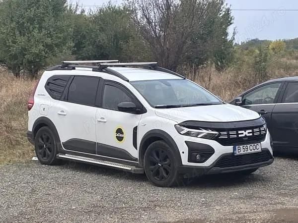 Second-hand Dacia Jogger Extreme 100 CP (73 kW) 2023 Alb Monovolum