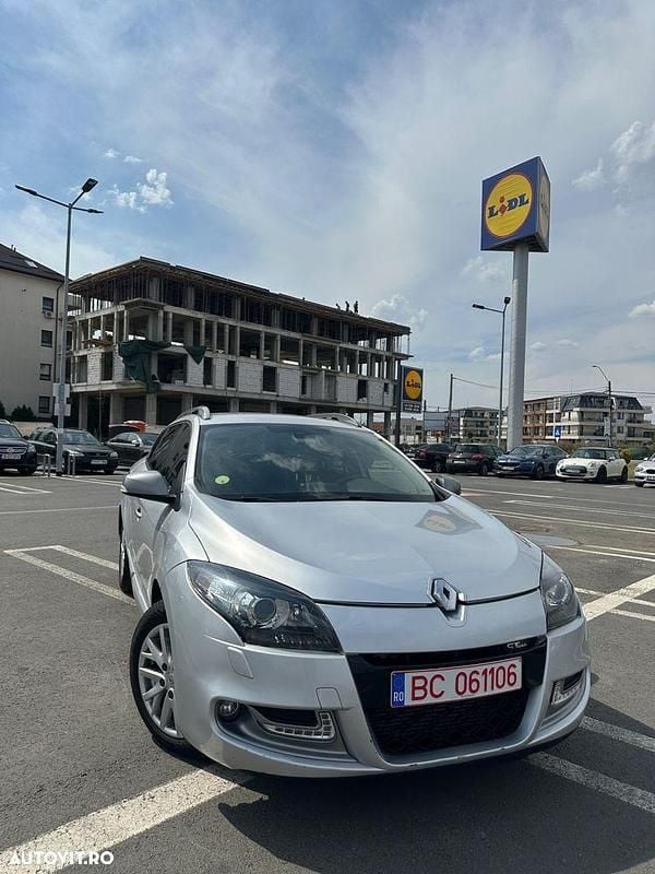 Gri Utilizat 2012 Renault Mégane GT Line GT-Line Break | 5.500 EUR (Preț bun) - Imagine 1/4